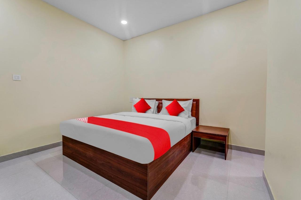 Oyo Flagship Hotel Ayodhya บังกาลอร์ ภายนอก รูปภาพ