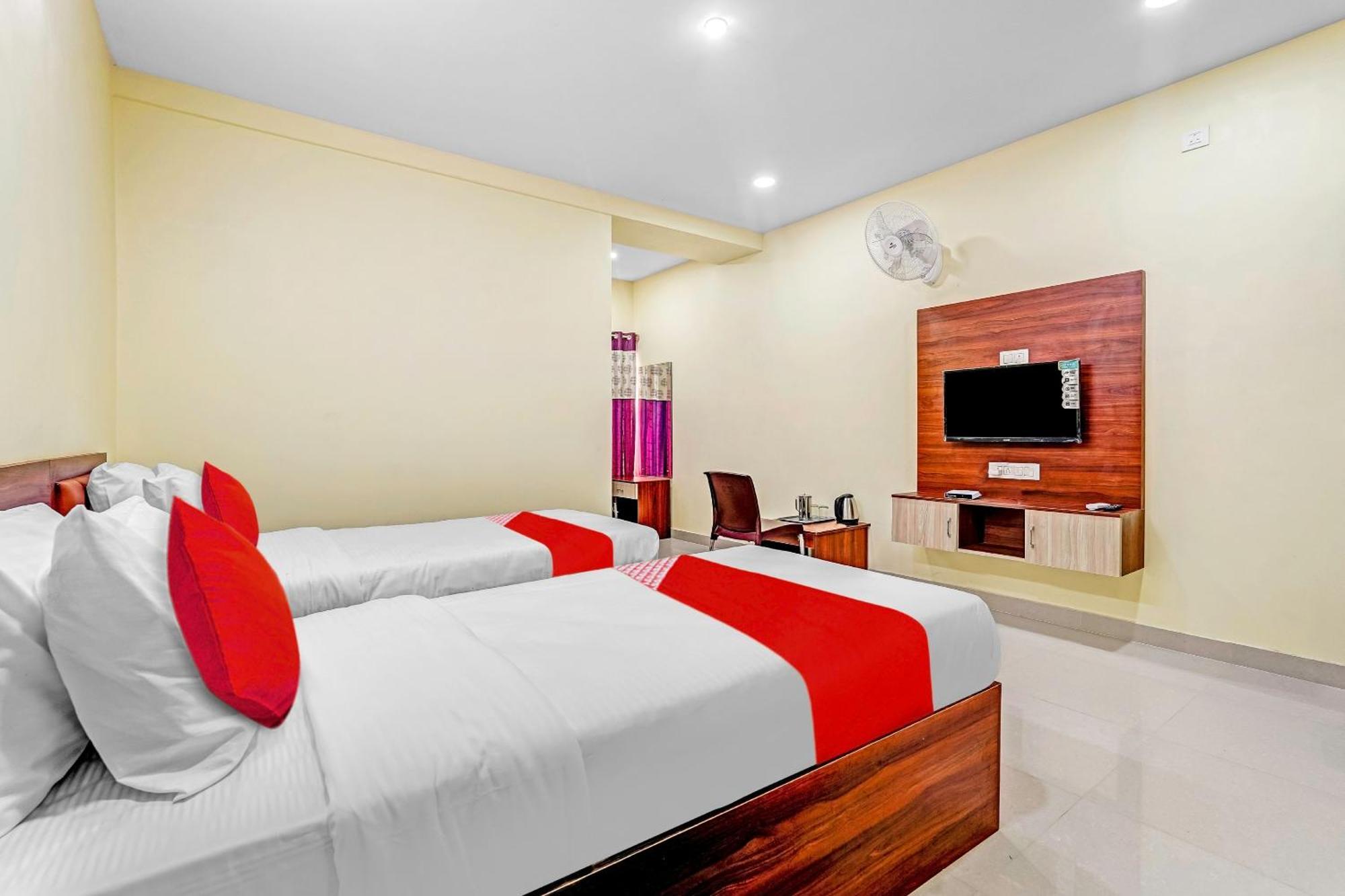 Oyo Flagship Hotel Ayodhya บังกาลอร์ ภายนอก รูปภาพ