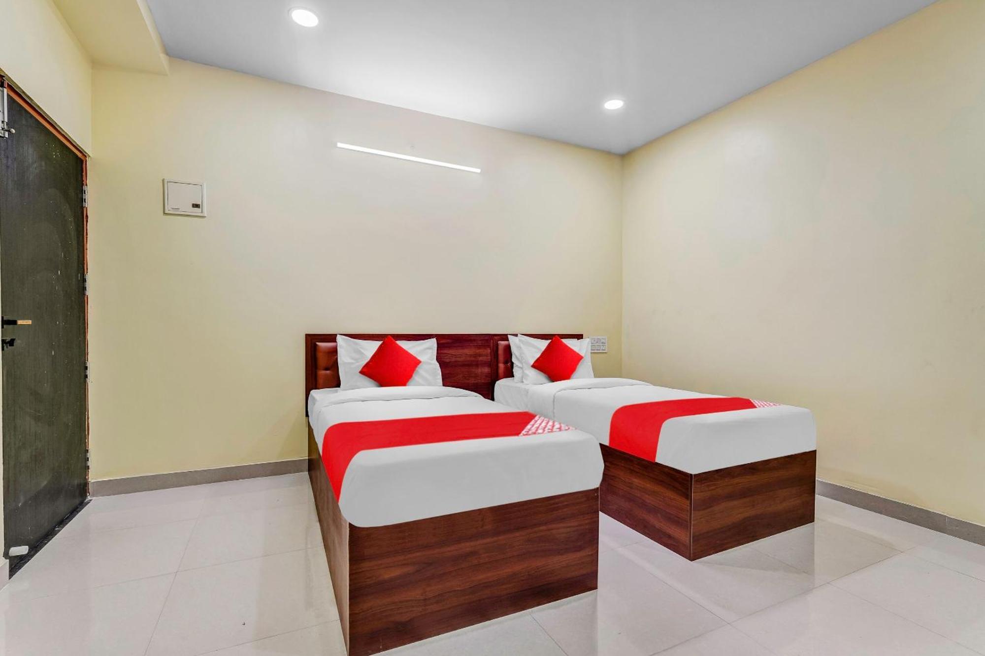 Oyo Flagship Hotel Ayodhya บังกาลอร์ ภายนอก รูปภาพ