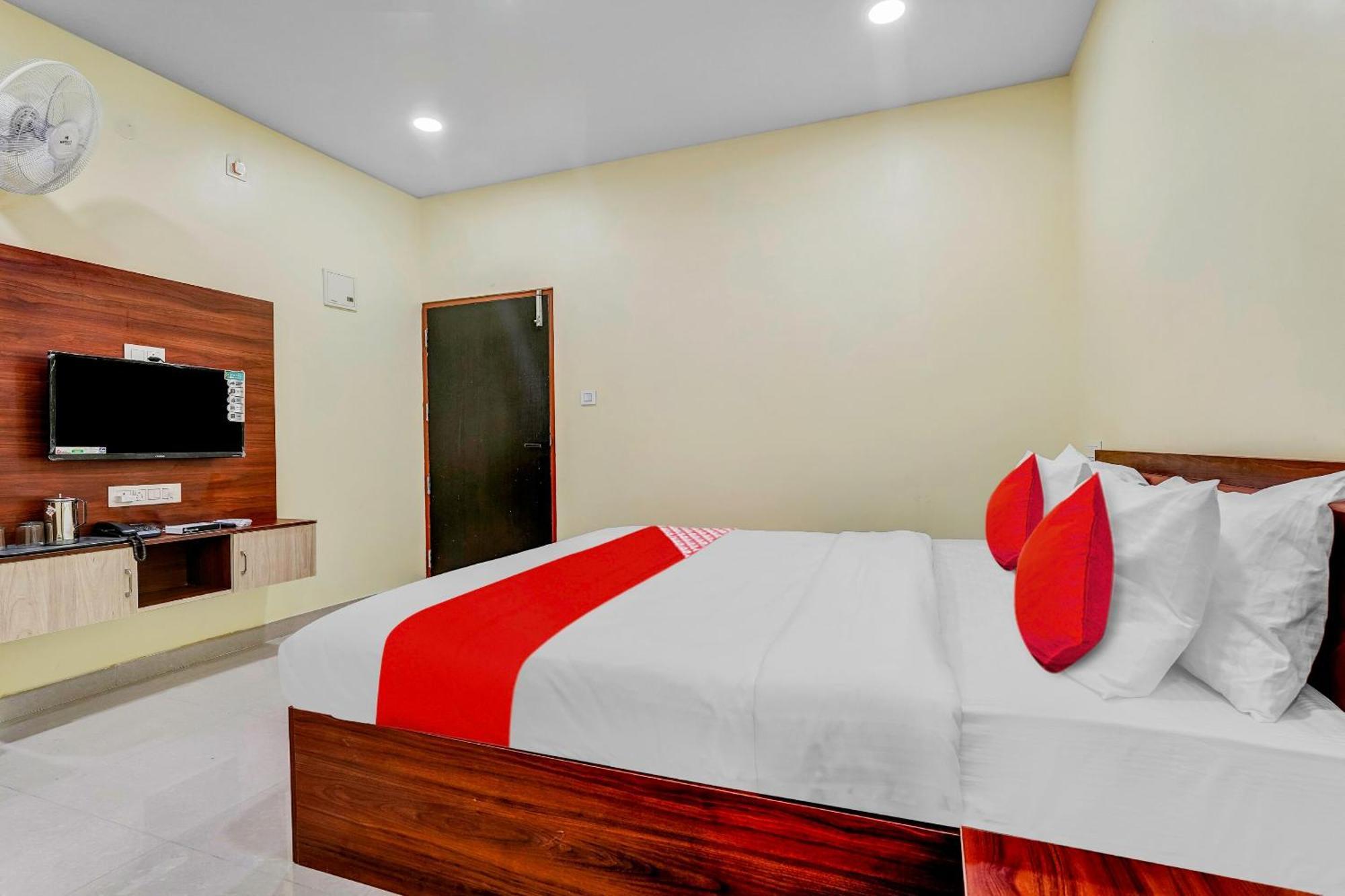 Oyo Flagship Hotel Ayodhya บังกาลอร์ ภายนอก รูปภาพ